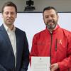 Brandon Yoder, vicepresidente de las Américas de Ten y el alcalde Carlos Fernando Galán