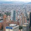 Foto panorámica de Bogotá con día nubado.