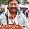 Mujer campesina sonriendo 