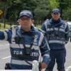 Foto de agentes de tránsito en una vía de Bogotá