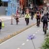 Participantes en Ciclovía de Bogotá