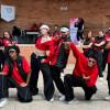 Foto de los 25 grupos artísticos de San Cristóbal que celebraron el Día de la Danza en Bogotá.
