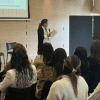 Imagen de una conferencia