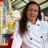Mireya López, heredó las recetas de su mamá y hoy conquista comensales en la Plaza Distrital de Mercado 20 de Julio.