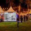 Foto de una feria comercial en uno de los conciertos en Bogotá.