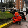 Foto de funcionarios del Distrito en operativo de limpieza