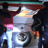 Imagen de policías realizando requisas