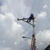 Foto que muestra trabajadores de Enel Colombia 