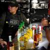 Policía y funcionarios durante megatoma en Los Mártires.