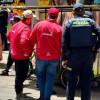 Funcionarios y policía en operativo
