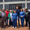 Imagen de gente de la comunidad de Ciudad Bolívar posando para la foto