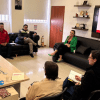 Foto de funcionarios del Distrito en una charla