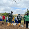 Foto de funcionarios del Distrito en operativo de limpieza