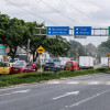 Foto de una vía de Bogotá donde se ven varios vehículos 