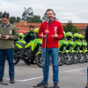 Foto de la entrega de 225 nuevas motos a la Policía para reforzar seguridad en TransMilenio.