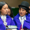 Imagen de dos mujeres de las comunidades indígenas
