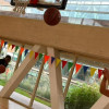 Foto de jóvenes jugando baloncesto en el Centro Felicidad (CEFE) de Chapinero en Bogotá.