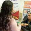 Foto de bogotanos y bogotanas accediendo a la sede de la Agencia Distrital de Empleo en Bogotá.