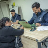 Foto de bogotanos y bogotanas accediendo a servicios de la Agencia Distrital de Empleo en Bogotá.