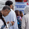 Foto de bogotanos y bogotanas accediendo a servicios de la Agencia Distrital de Empleo en Bogotá.