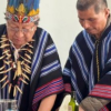 Fotos de dos personas de una comunidad indígena 