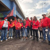 Defensores del espacio público durante el operativo en el bajo puente de la av. Villavicencio con AutoSur.