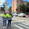Foto de dos trabajadoras de las Zonas de Parqueo Pago 