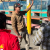 Una persona explicando el proyecto de intervención de un parque