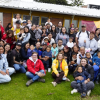 Imagen de profesores y funcionarios posando para la foto