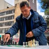 Foto de Adolfo Páez, beneficiario de los quioscos del IPES en Bogotá.