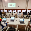 Imagen de una sala de cómputo