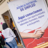 Foto de una feria de empleo en Bogotá.