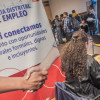 Foto de una feria de empleo en Bogotá.