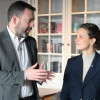 El alcalde Mayor de Bogotá, Carlos Fernando Galán, conversando con la vicepresidenta del Banco Mundial para la región de América Latina y el Caribe, Susana Cordeiro Guerra