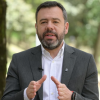 Imagen del alcalde Galán hablando sobre cómo combatir el crimen organizado