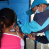 Una persona vacunándose 