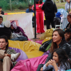 Foto de unas personas sentadas 