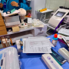Foto de equipos medicos.