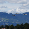 Tres aviones en demostración aérea en Bogotá.