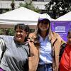 Secretaria de la Mujer, Laura Tami Leal, junto a mujeres en la localidad de Santa Fe.