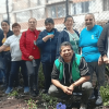 Personas mayores de San José de la Granja participan en la creación de un refugio para polinizadores en Engativá junto al Jardín Botánico de Bogotá.