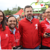 Foto de alcalde con otros funcionarios del distrito