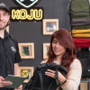Foto de un hombre y una mujer en una empresa en Bogotá.