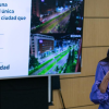 Foto de la secretaria de hacienda en una charla en Bogotá.