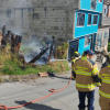 Foto de unos bomberos controlando un incendio en la localidad de San Cristóbal en Bogotá.