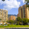 Imagen panorámica de Bogotá donde se evidencia un día soleado.