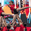 Integrantes de un equipo de porrismo realizan una figura grupal durante Festival de Porrismo en el Palacio de los Deportes de Bogotá, como parte de las actividades del Festival de Verano 2026