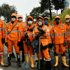 Foto que muestra un grupo de personas con el uniforme de Aguas de Bogotá 
