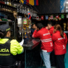 Foto de funcionarios del distrito en operativo de control  