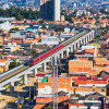 Foto de frente de obra del Metro 